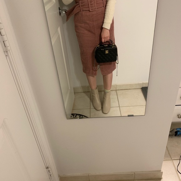 Authentic Chanel vanity case - Picture 3 of 3